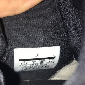 I need to get rid of these shoes they don’t fit me anymore